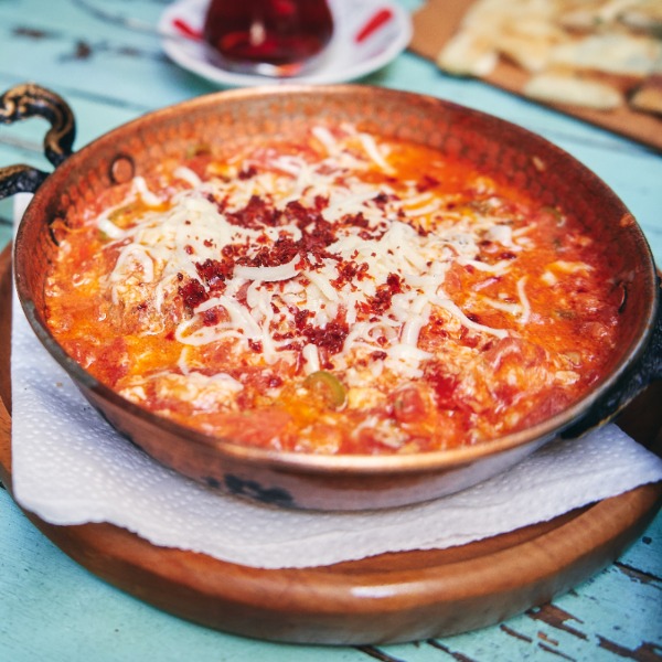Sucuklu Kaşarlı Pide